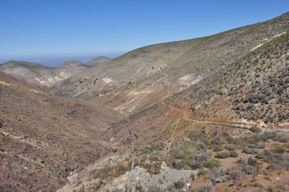 Trilha atravessa as montanhas da região de Real de Catorce, pueblo mágico no norte do México